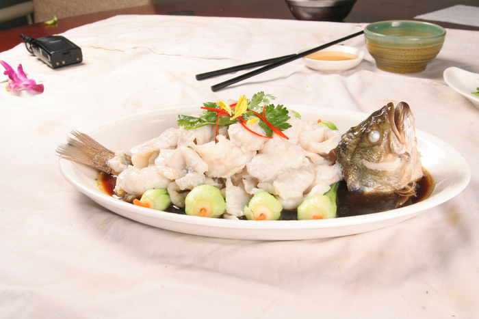 滑灼鲈鱼片