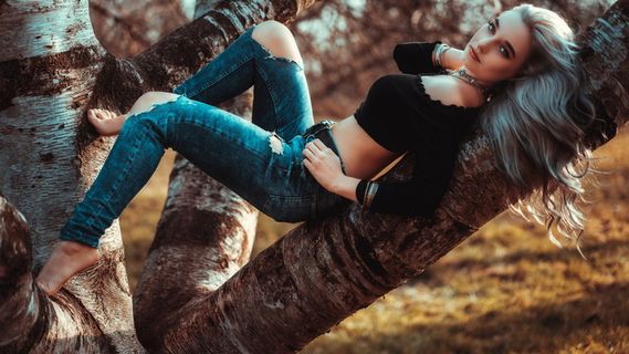 模特西西超性感*