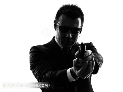 拿着武器的职业保镖高清图片 拿着武器的职业保镖高清图片