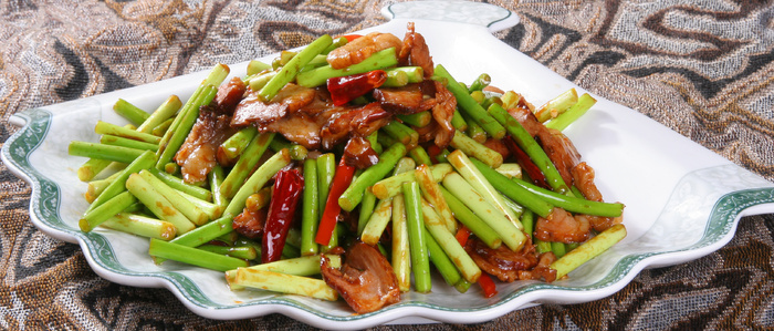 蒜苔腊肉