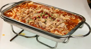 泉水浸肥牛（肥牛、娃娃菜、香芹）麻辣