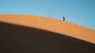 干旱缺水的沙漠图