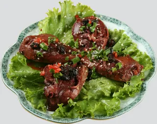 11蜀香辣兔头-乡村小镇