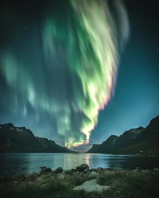 绿色极光壁纸图片