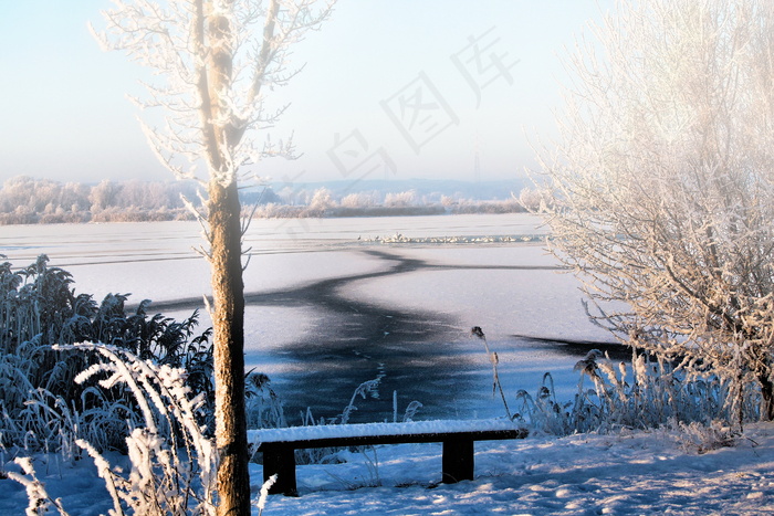 寒冬雪景图片