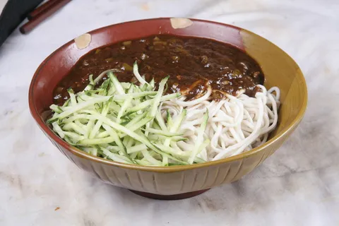 北京炸酱面-吉思克