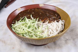 北京炸酱面-吉思克