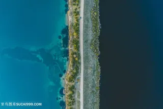 高清蓝色的海岸线