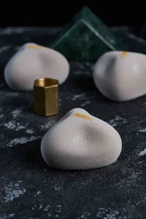 蛋糕店小蛋糕慕斯美食甜品图片