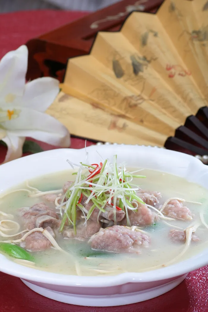 旋转 腐皮嫩滑骨   22元
