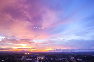 傍晚夕阳蓝天都市云彩霞光