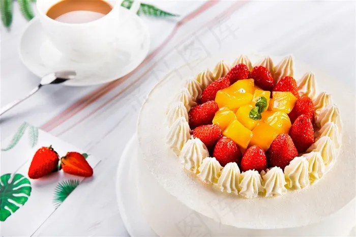 美味水果奶油蛋糕图片
