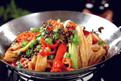 干锅美食焖锅湘菜麻辣香辣纸锅干锅豆筋