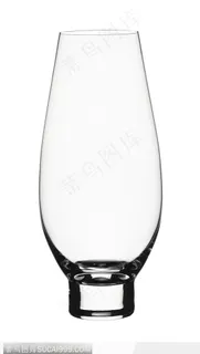 玻璃艺术-透明的简洁玻璃瓶