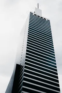 万丈高楼图片 万丈高楼图片