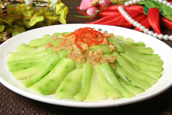 蒜茸蒸丝瓜