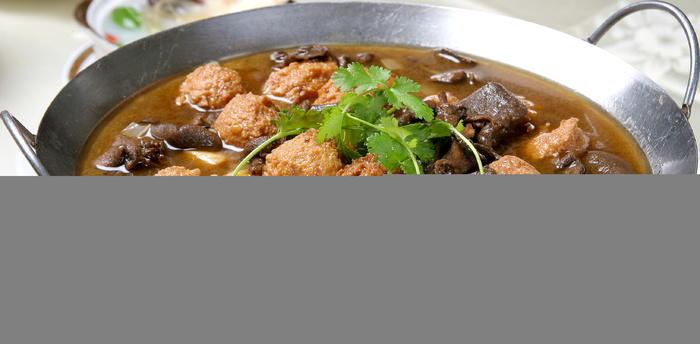 土豆烧排骨 22元 (3)