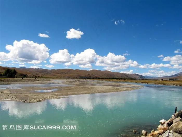 蓝天白云青山绿水川西稻城龙古景区风光图片素材