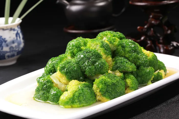 蒜茸西兰花 (1)