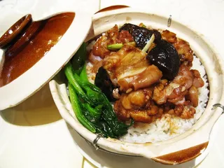 香菇牛蛙煲仔饭28