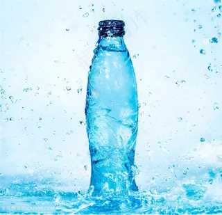 矿泉水与水纹广告高清图