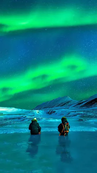 绿色极光壁纸图片