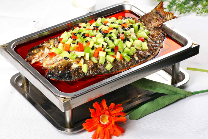 美食香辣烤鱼