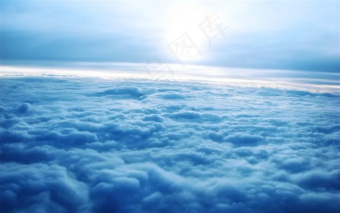 漫步在云端风景图片