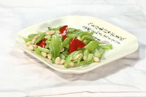 5长寿果炒芥菜 乡村小镇