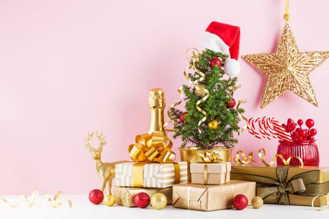 圣诞节星星 礼物堆装饰角落325474503