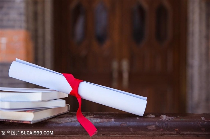 校园毕业季教室栏杆上书本素材