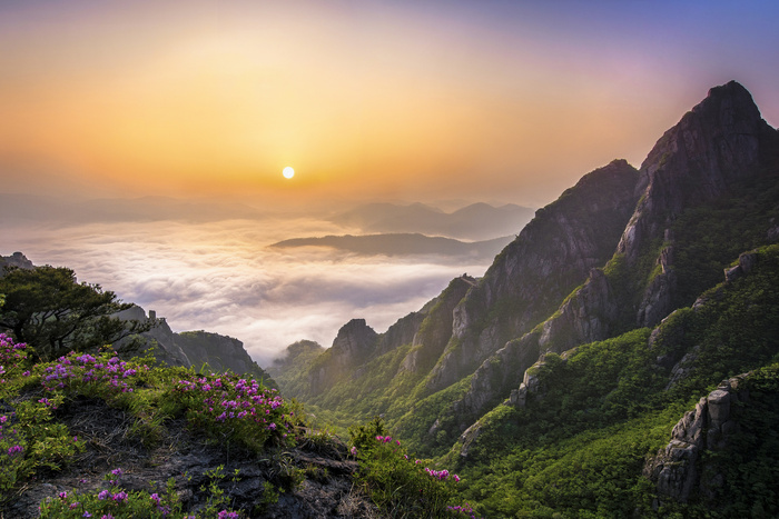 美景 高清海报摄影图  日出 山脉 湖泊 湖畔