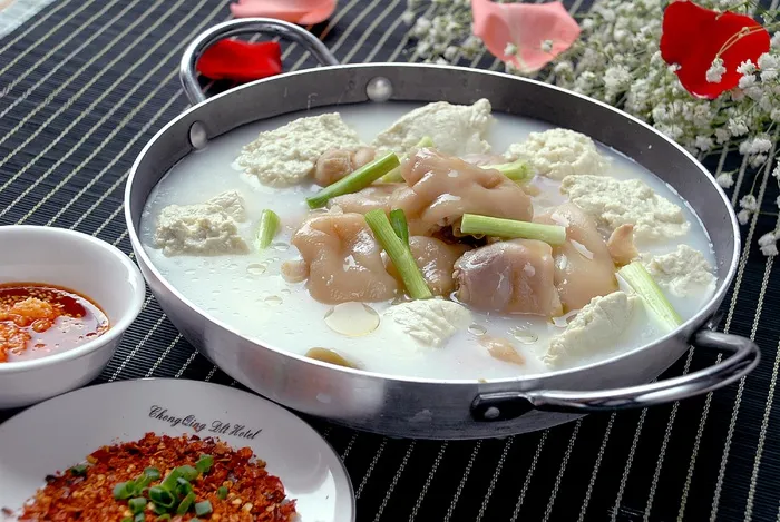 火锅麻辣烫锅底川菜双花跳舞