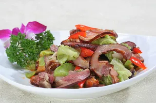 莴笋干炒腊猪脸    28元 (1)