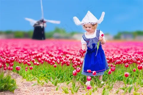 郁金香小女孩素材 郁金香小女孩素材