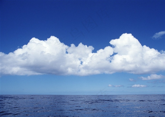 天空下美丽的风景概念摄影图片