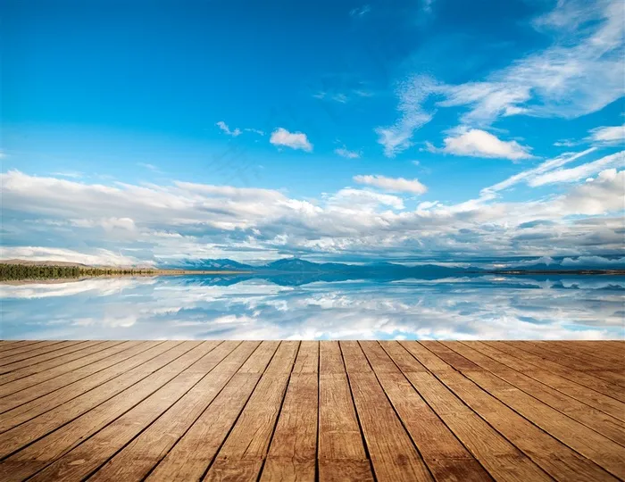 蓝天白云木板展台