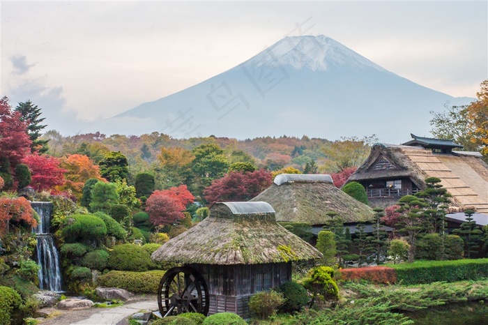 日本富士山远景图片