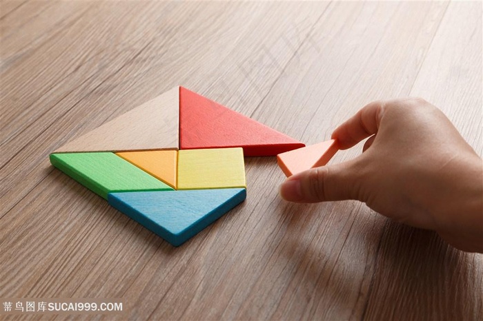 手拿七巧板创意