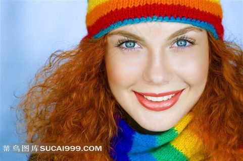 面带笑容的蓝眼睛美女特写摄影高清图片