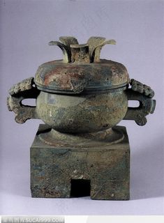 传统工艺-长满铜锈的青铜酒杯