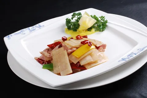 鲜萝卜炒培根   鲜萝卜炒培根