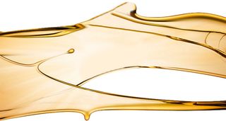 金色液体橄榄油喷溅化妆品素材png