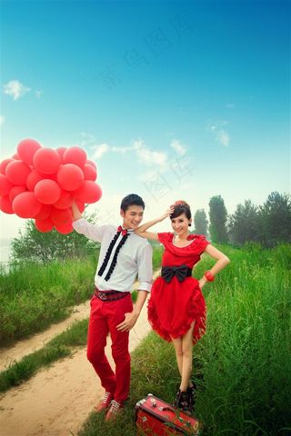 甜蜜恋人春色郊游婚纱外拍摄影写真