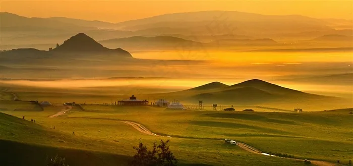 远山草原蒙古包