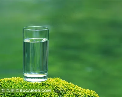 精美清水杯子素材 精美清水杯子素材