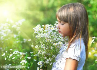 阳光下的小女孩儿童图片