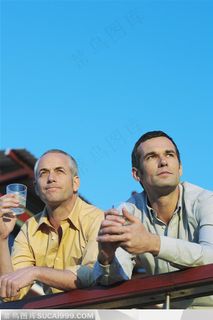 聚餐人群-酒会举杯眺望远方幸福快乐聚餐