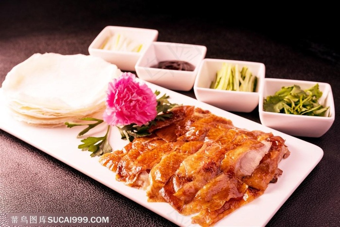 面皮卷烤鸭美食摄影图片中华美食