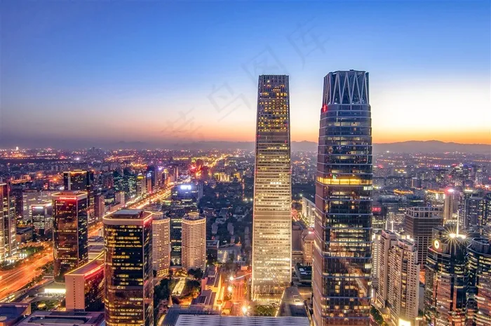 现代城市夜景高楼大厦摄影图片